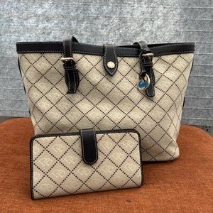 Dooney & Bourke purse and wallet